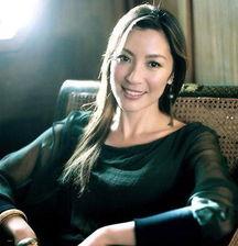 好莱坞女明星杨紫琼照片,好莱坞华裔女星的魅力风采