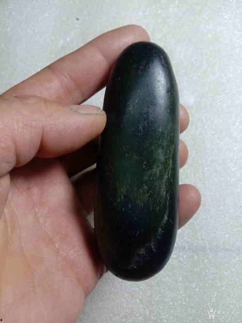 黑砂料玉石如何看皮,黑砂料玉石皮纹生成解析