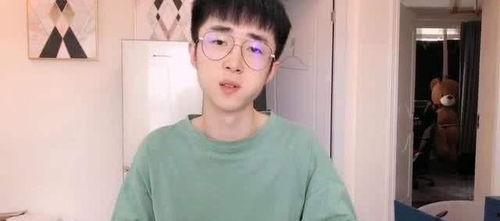 主播吃小瓜,趣味横生瞬间引爆网络