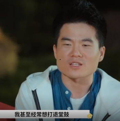 董宇辉海南吃瓜,一场与瓜果共舞的味蕾盛宴